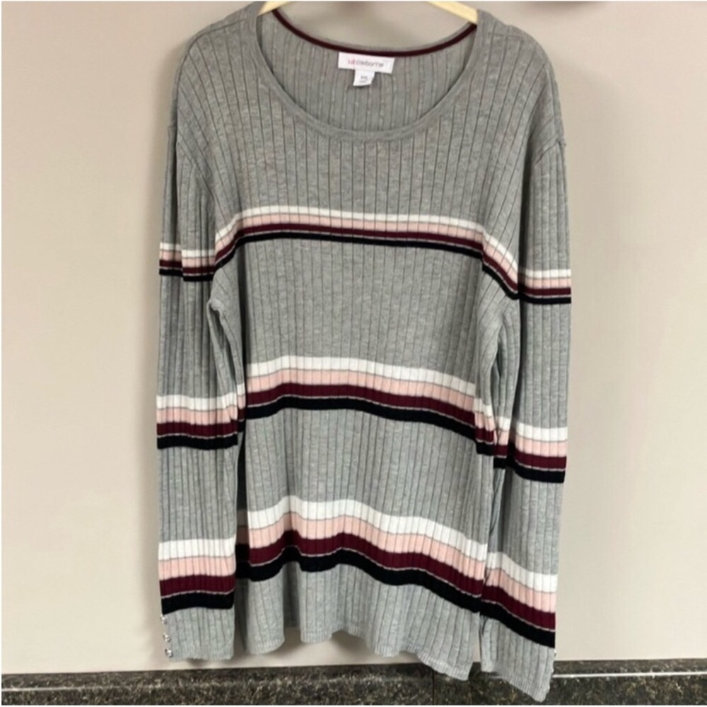 3/$15 ❤️  Liz Claiborne ribbed sweater button detail xxl